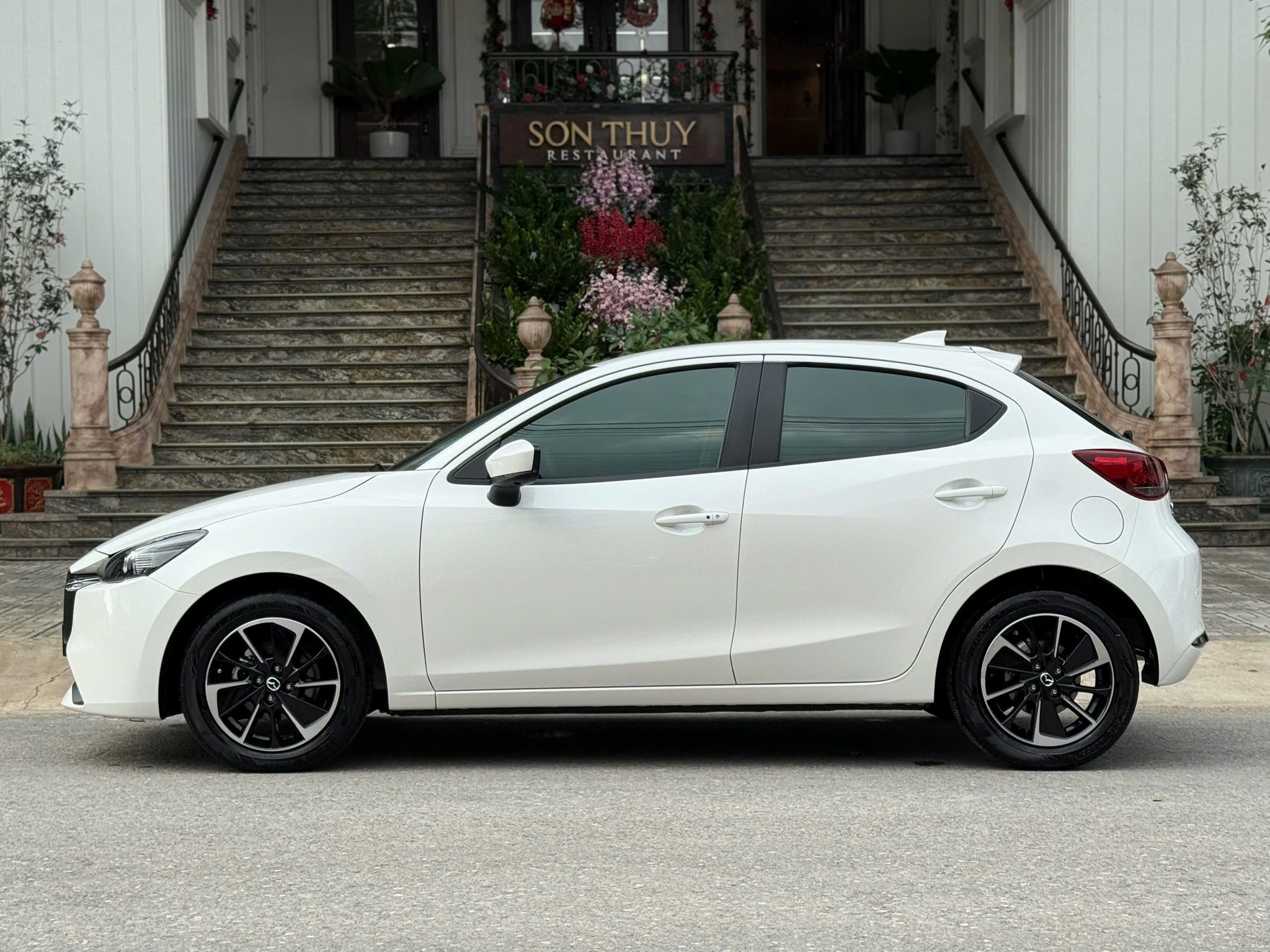 mazda 2 sport